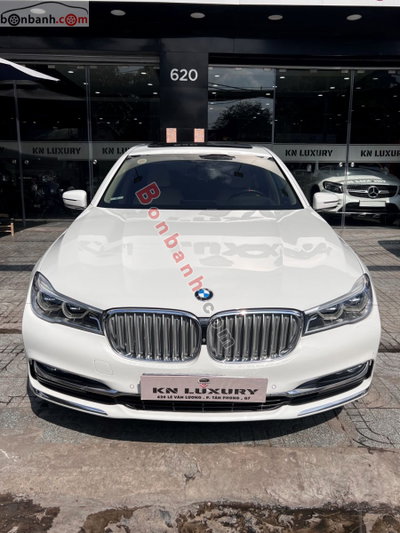 Xe BMW 7 Series 730Li 2015