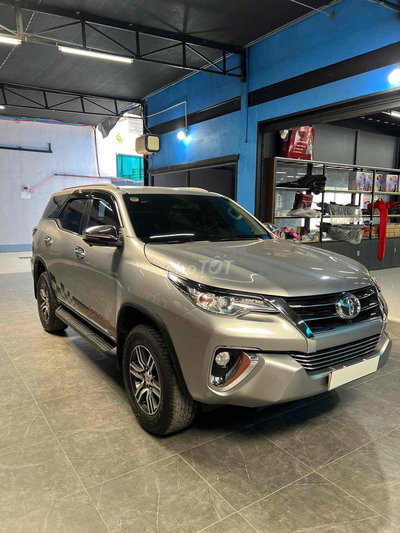 Toyota Fortuner 2018 Bạc