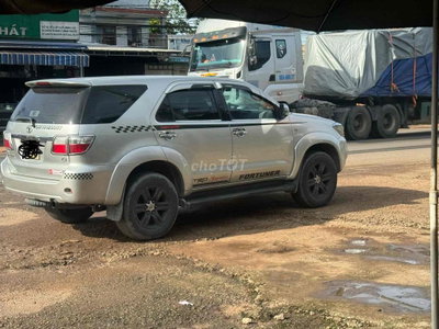 Toyota Fortuner 2009 - 280000 km