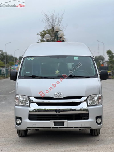 Xe Toyota Hiace 3.0 2018