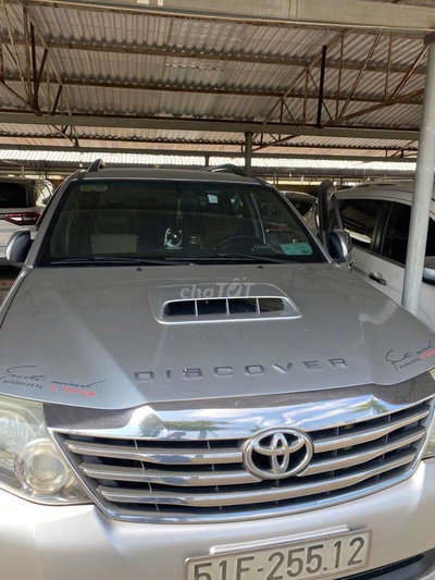 Toyota Fortuner 2015 Bạc