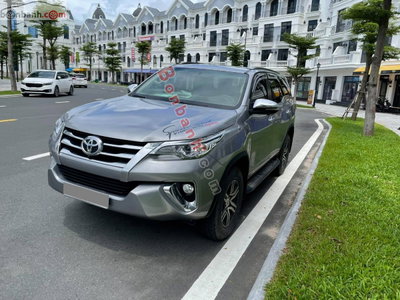 Xe Toyota Fortuner 2.4G 4x2 AT 2019