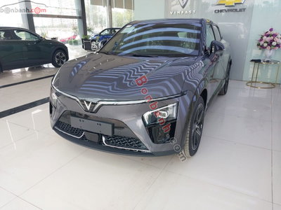 Xe VinFast VF7 Plus AWD 2026