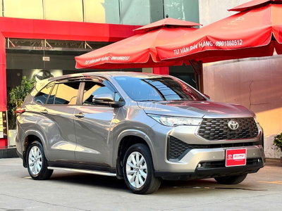 7 Chỗ, Tự động - INNOVA CROSS 2.0V 2025 - GIÁ TL
