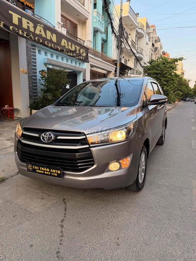Toyota Innova 2017 2.0E 80.000 km Nâu vàng