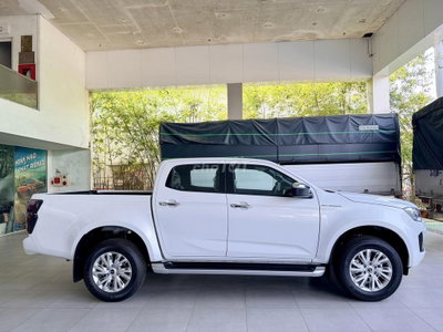 Isuzu D-Max Hi-Lander 4x2 AT Trắng