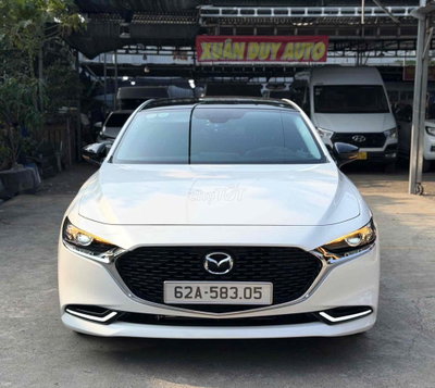 Mazda 3 Luxury 1.5AT 2025 8300 km Trắng