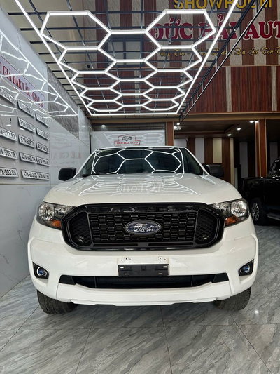 Ford Ranger số sàn 2 cầu 2021