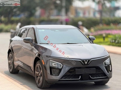 Xe VinFast VF7 Plus AWD 2024