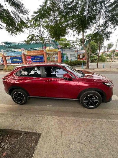 Honda HRV 2024 Bản G Đỏ 15000 km