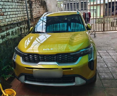 Kia Sonet 2025 Vàng