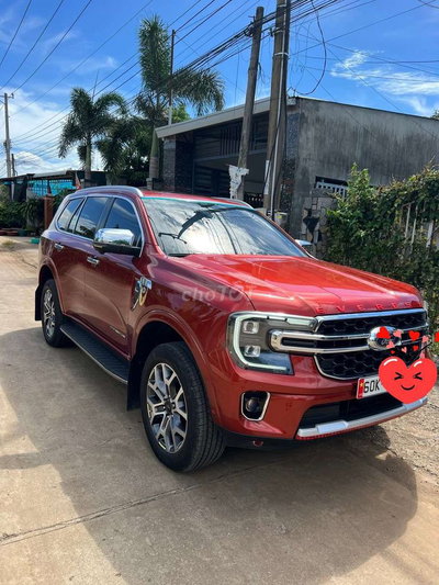Ford Everest Titanium 2022 Đỏ