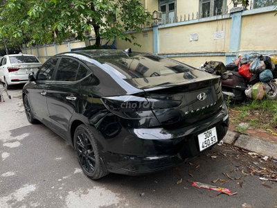 Hyundai Elantra 2022 Đen 28000 km
