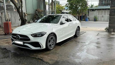 Mercedes-Benz C300 AMG 2025 Trắng 750 km