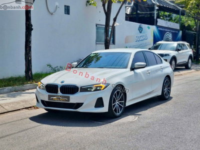 Xe BMW 3 Series 320i Sport Line 2025