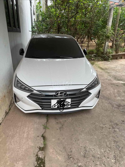Hyundai Elantra 2021 2.0 80000 km Trắng