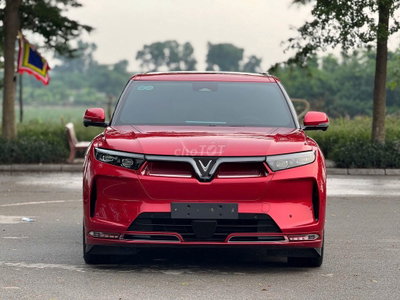 VinFast VF9 Plus 2024 Đỏ - 7700 km