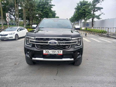 Ford Everest Titanium 2023 4x4 plus 2.0L