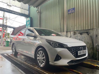 Hyundai Accent Trắng Số tự động