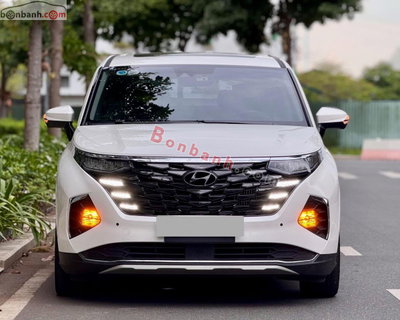 Xe Hyundai Custin Cao Cấp 2.0T 2024
