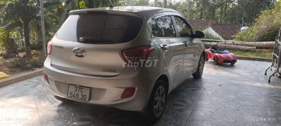 Hyundai i10 2014 màu Bạc