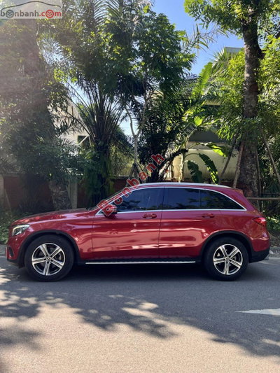 Xe Mercedes Benz GLC 200 2018