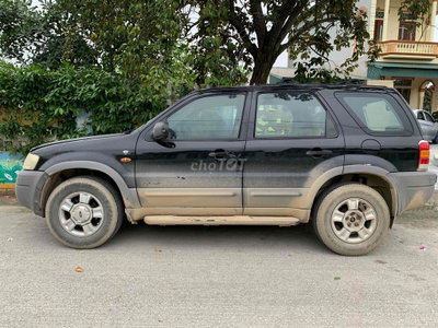 Ford Escape 2004 2 cầu Đen