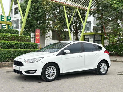 Ford Focus Hatchback 2017 Trắng