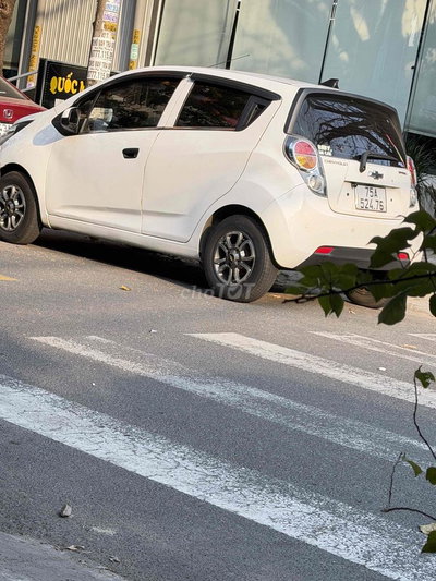 Chevrolet Spark Van Trắng Tự động