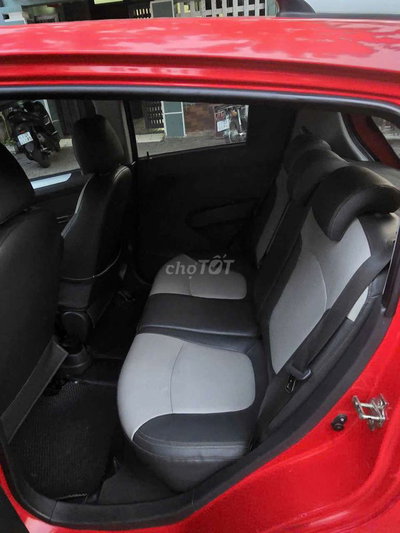 Chevrolet Spark Đỏ