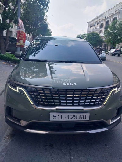 Kia Carnival 2024 2.2D Signature 57000 km Xanh