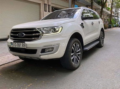 Ford Everest bản Titanium full 2 cầu SX 2019