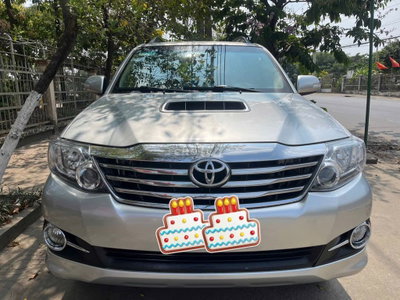 Toyota Fortuner sx 2015 Bạc