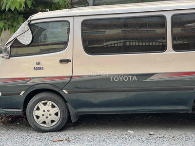 Toyota Hiace 2001 Bạc