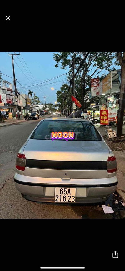 Fiat 2002 5 chỗ Bạc