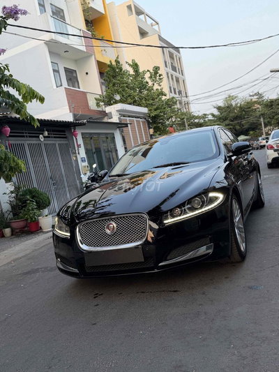 Jaguar XF Model 2015 Đen