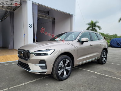 Xe Volvo XC60 Recharge Ultimate T8 AWD 2025