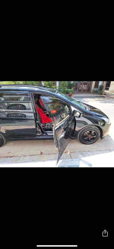 Mitsubishi Grandis 2005 2.4 AT - 190 km