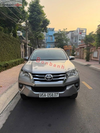 Xe Toyota Fortuner 2.4G 4x2 AT 2020