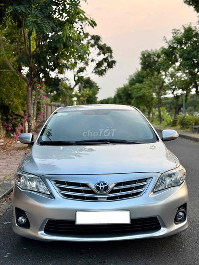 Toyota Corolla Altis 2011 1.8MT Bạc