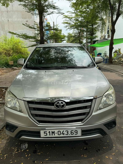 Toyota Innova MT 2015