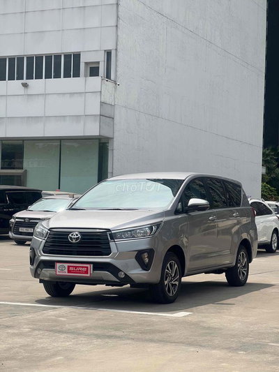 Toyota Innova E MT 2022 Bạc 75.000 km