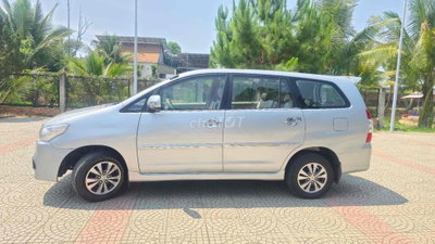 Toyota Innova 2015 E Bạc