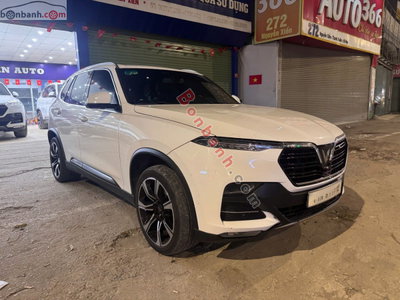 Xe VinFast Lux SA 2.0 Premium 2.0 AT 2020