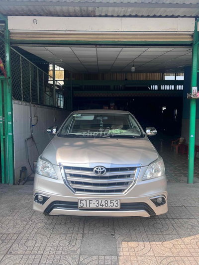 Toyota Innova Vàng cát