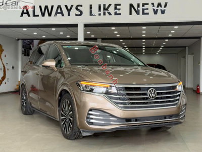 Xe Volkswagen Viloran Luxury 2024