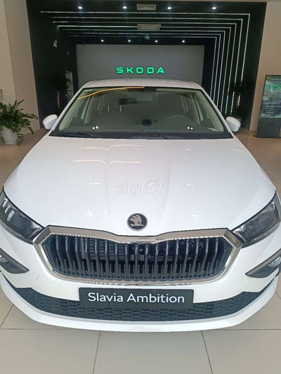Skoda Slavia Ambition Trắng