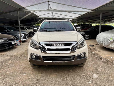 Isuzu Mu-X 2019 1.9AT Prestige Trắng