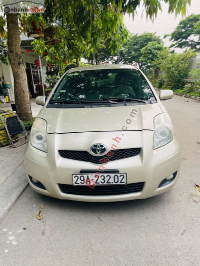 Xe Toyota Yaris 1.3 AT 2011