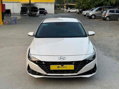 Hyundai Elantra 1.6 đặc biệt 2024